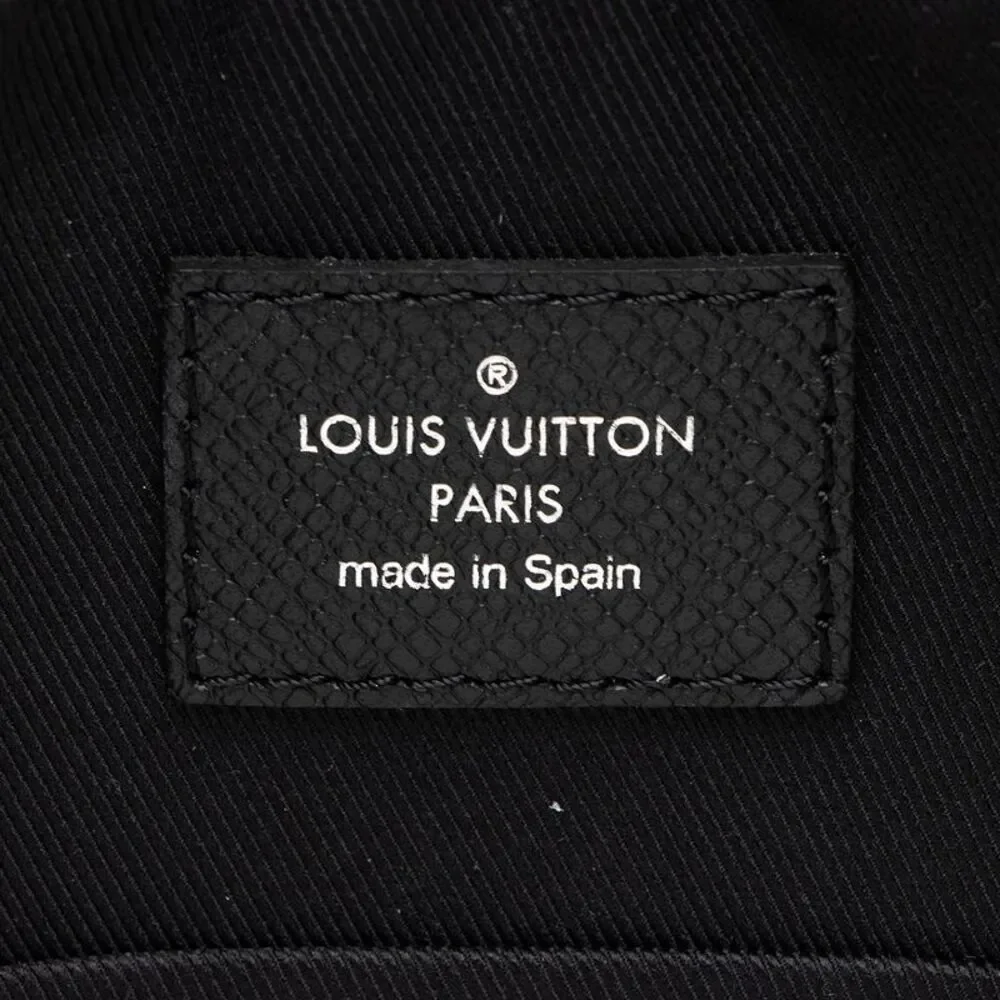 Louis Vuitton Taiga Leather Alex BB Messenger